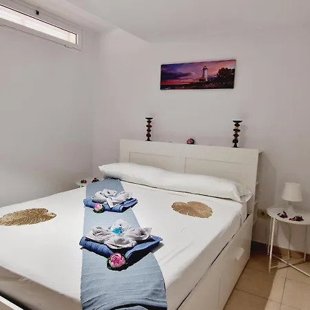 Casa vacanze Precious 3 Bedroom, Oasis De Fanabe Wifi Free *