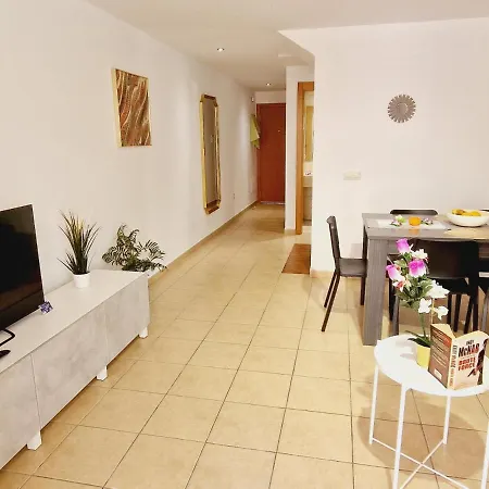 Precious 3 Bedroom, Oasis De Fanabe Wifi Free בית נופש אדחה