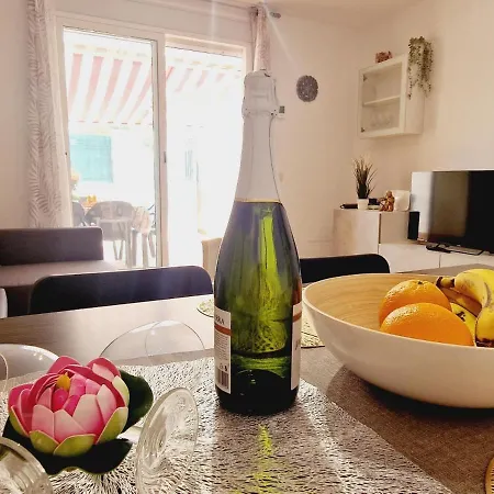 Ferienhaus Precious 3 Bedroom, Oasis De Fanabe Wifi Free *