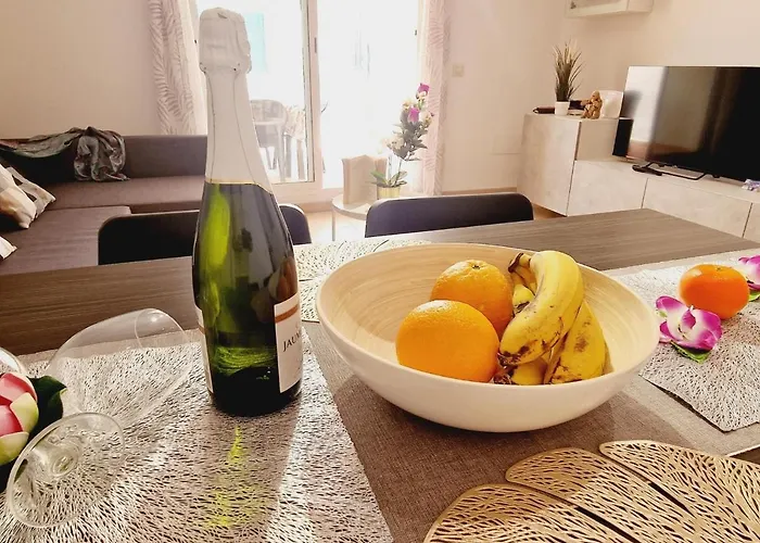 Precious 3 Bedroom, Oasis De Fanabe Wifi Free Дом отдыха