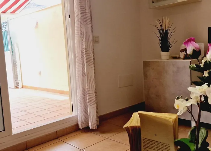 Precious 3 Bedroom, Oasis De Fanabe Wifi Free Дом отдыха Адехе