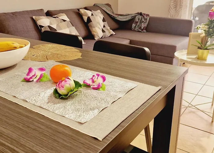 Precious 3 Bedroom, Oasis De Fanabe Wifi Free Дом отдыха Адехе